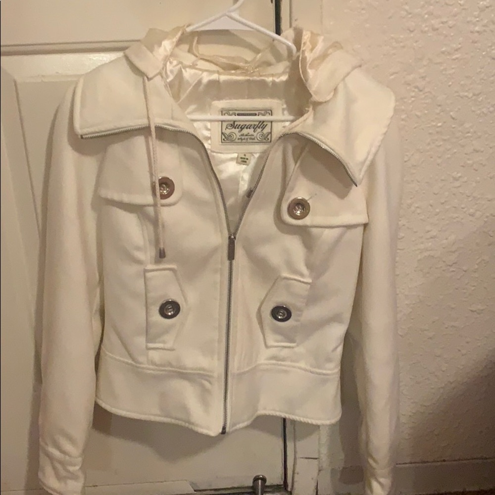I love this jacket, but, it no longer fits me.